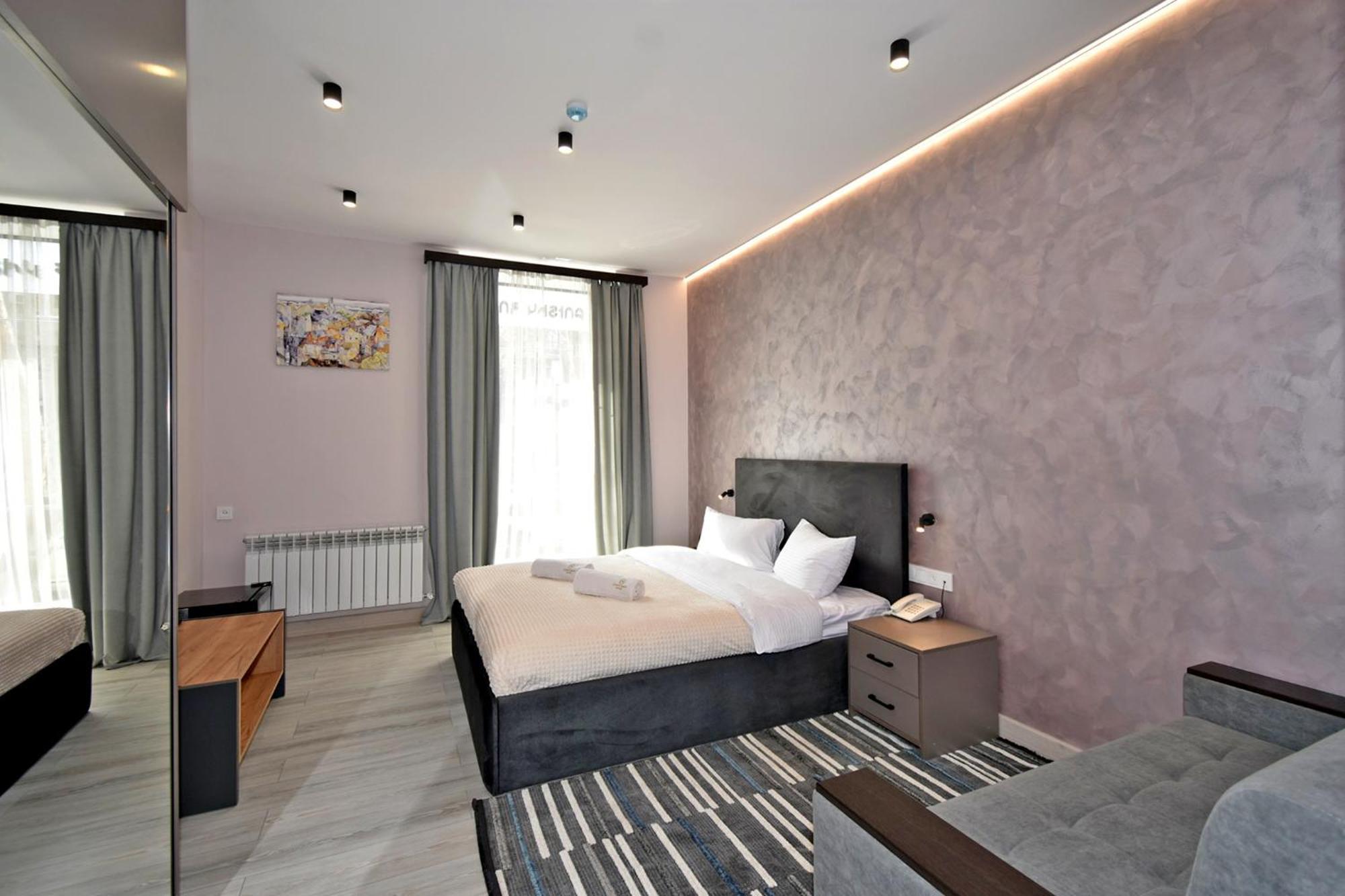 Avenue 23 Boutique Hotel เยเรวาน ภายนอก รูปภาพ