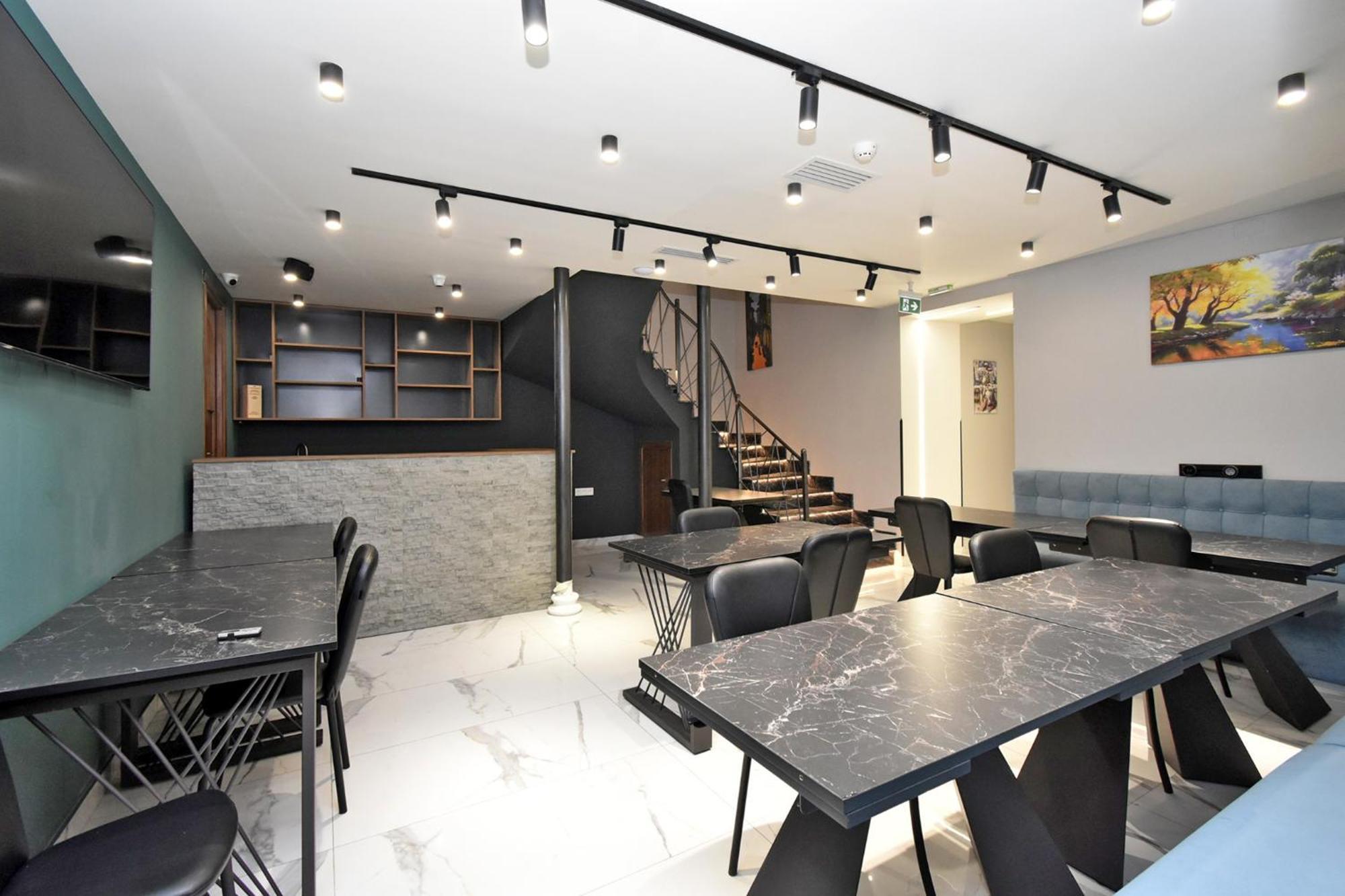 Avenue 23 Boutique Hotel เยเรวาน ภายนอก รูปภาพ