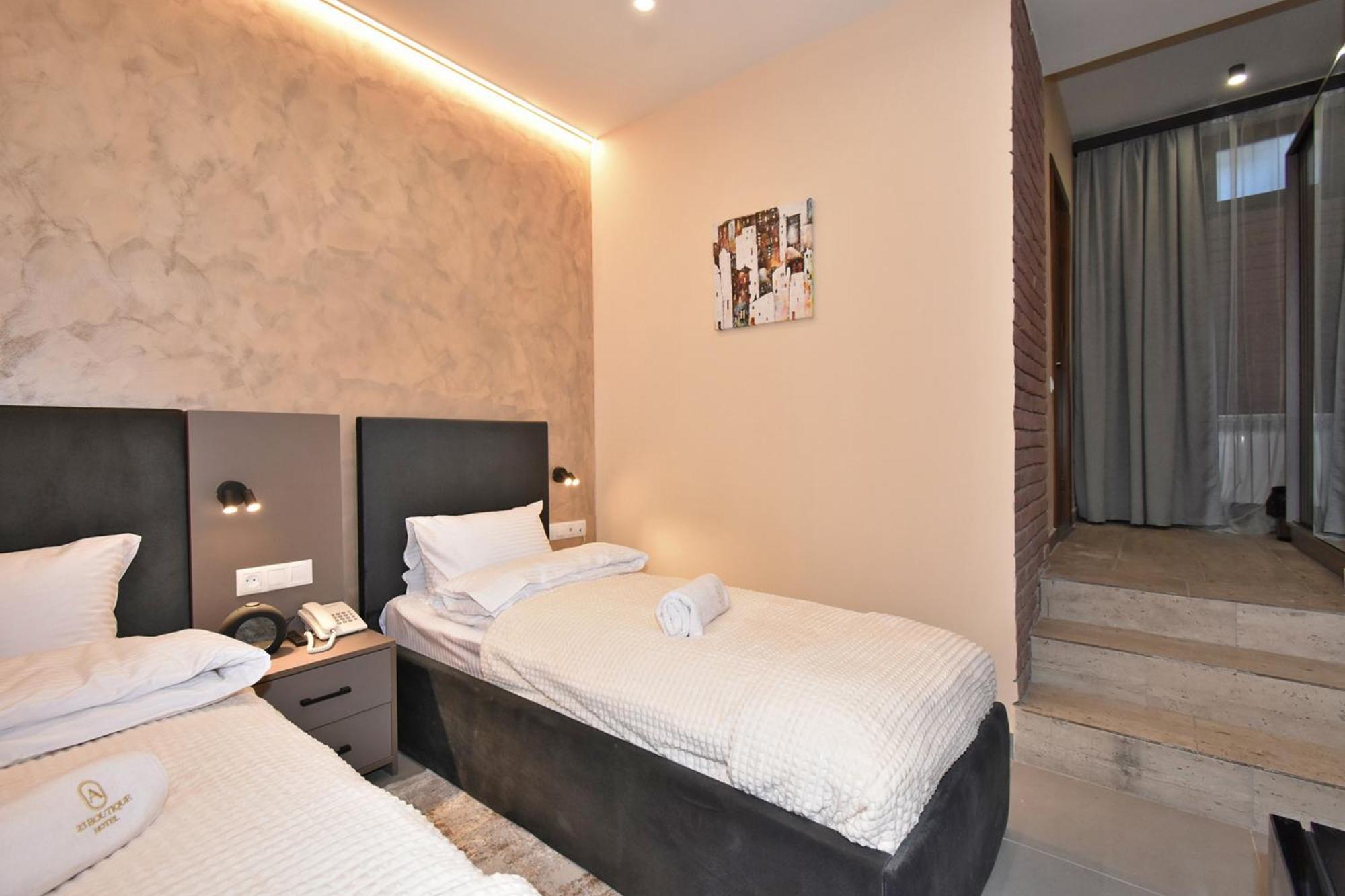 Avenue 23 Boutique Hotel เยเรวาน ภายนอก รูปภาพ