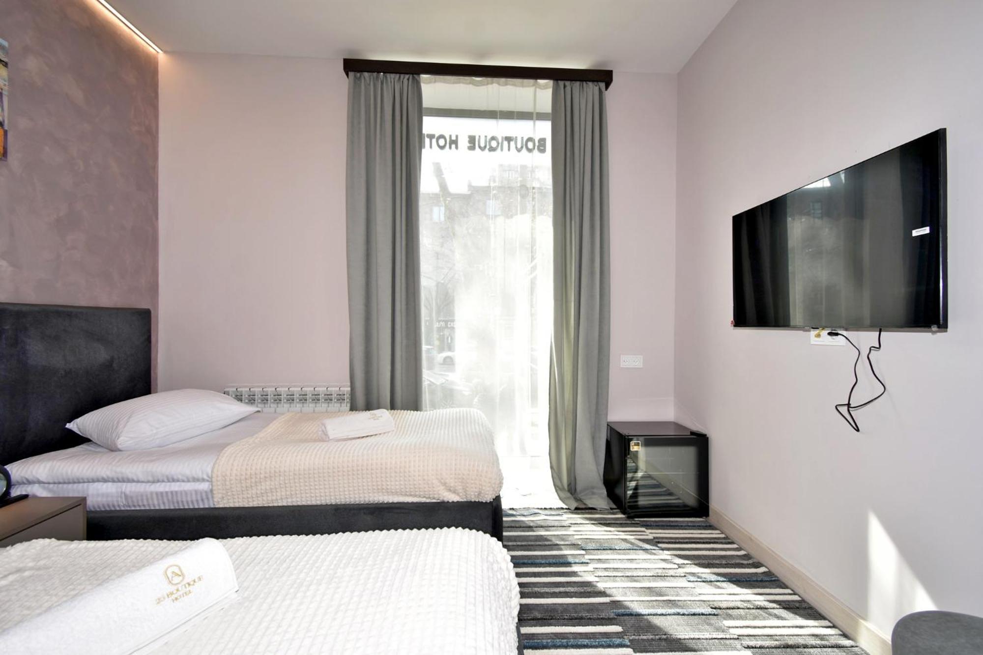 Avenue 23 Boutique Hotel เยเรวาน ภายนอก รูปภาพ
