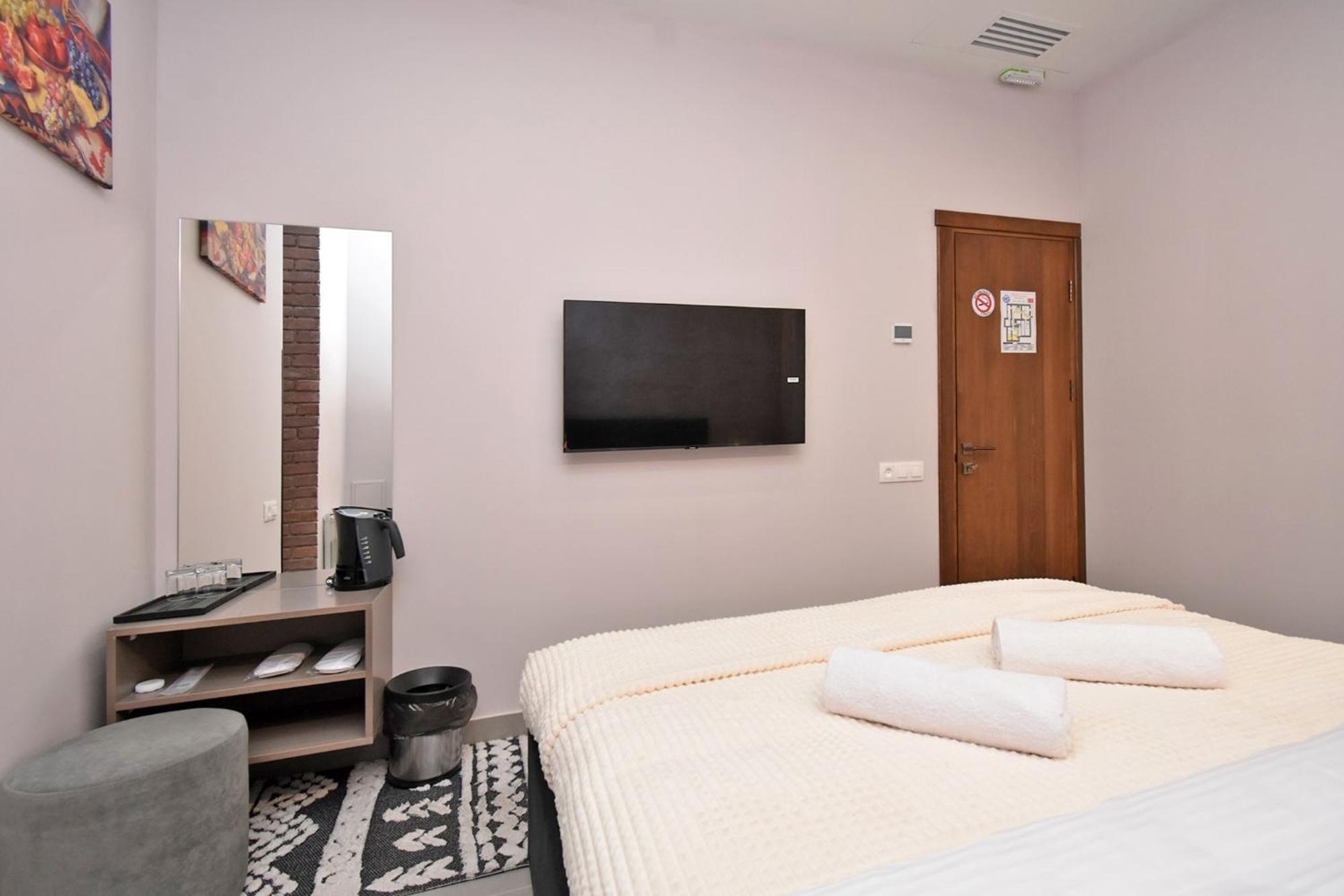 Avenue 23 Boutique Hotel เยเรวาน ภายนอก รูปภาพ