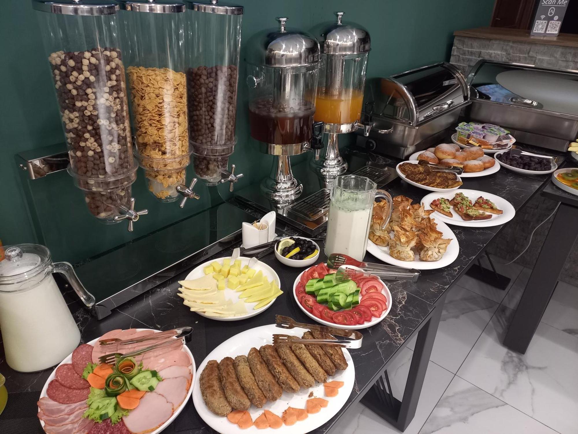 Avenue 23 Boutique Hotel เยเรวาน ภายนอก รูปภาพ